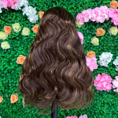 Perruque Body Wave 100% Human Virgin Hair Wear & Go clossure 5*5 , Densité 210%   Couleur Marron 
Ombré 4/27# 